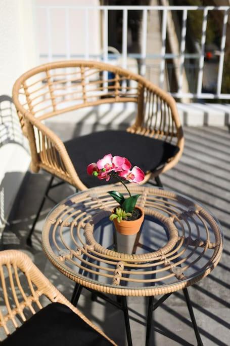 Blue Delta Apartment Palaio Faliro Atenas Exterior foto